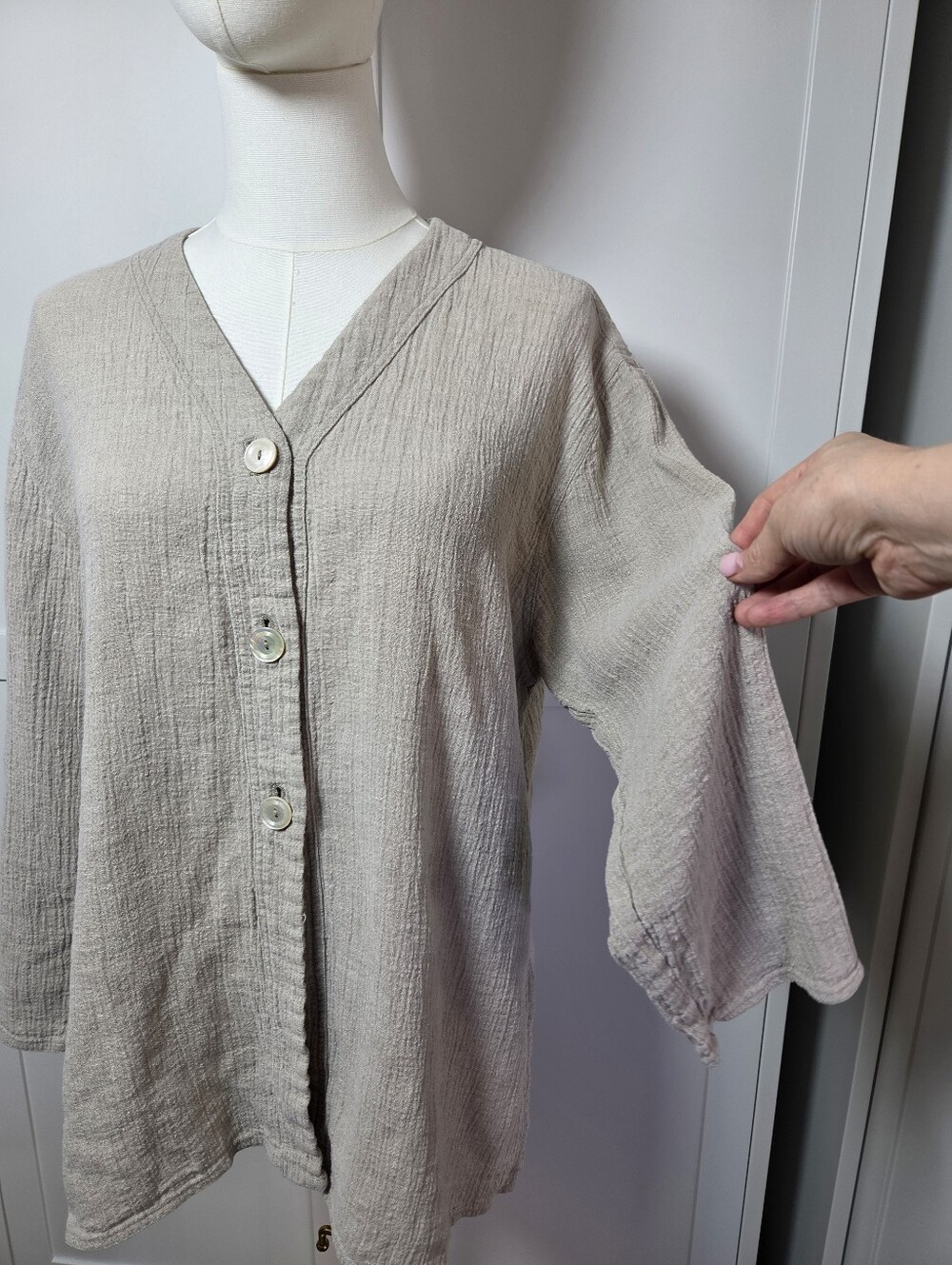 MaxMara Puro Lino Light Beige Old Money Pretty Minimalist Cardigan Size 12 Large - Picture 2 of 11